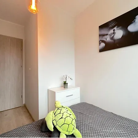Turtle Room - 3 Km To Baltic Sea Homestay